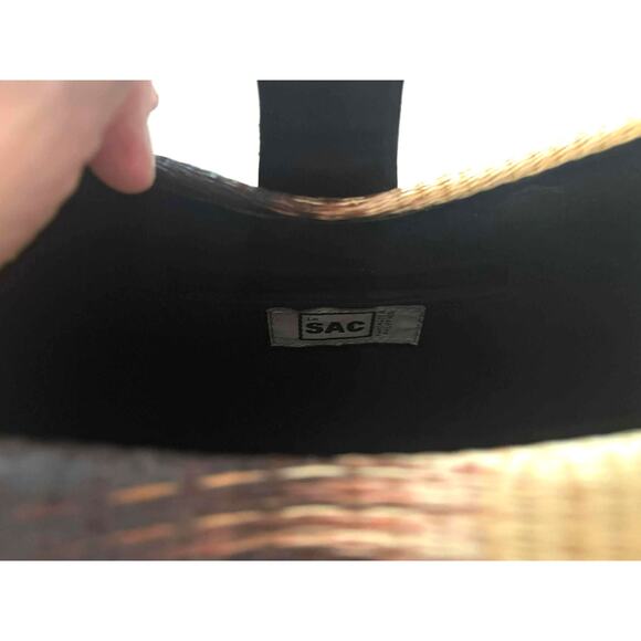 Le Sak Handmade Handbag Purse Beaded Top Handle Made of Natural Buri Palm Fibers - Picture 5 of 5